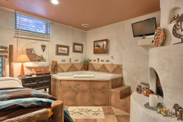 Great Southwest Room showing fireplace and Jacuzzi