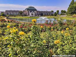 Photo of Hershey Gardens and Conservatory with fountain in pond